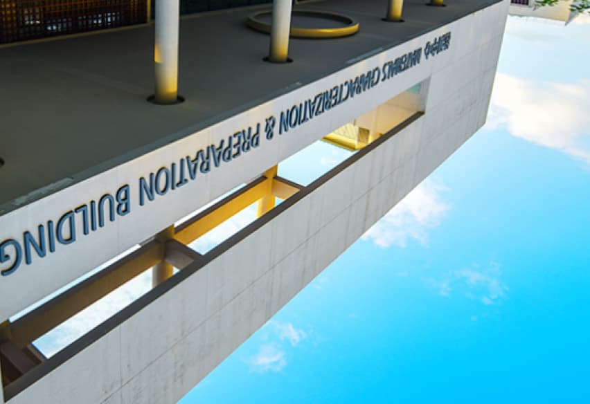 人文社会科学学院